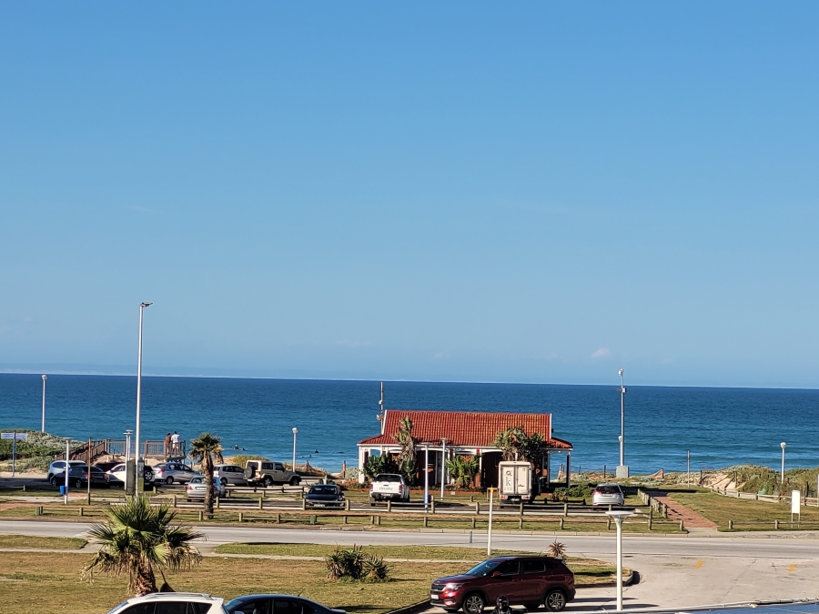 2 Bedroom Property for Sale in Summerstrand Eastern Cape